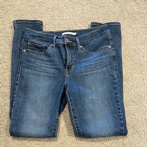 Levi’s 311 shaping skinny jean